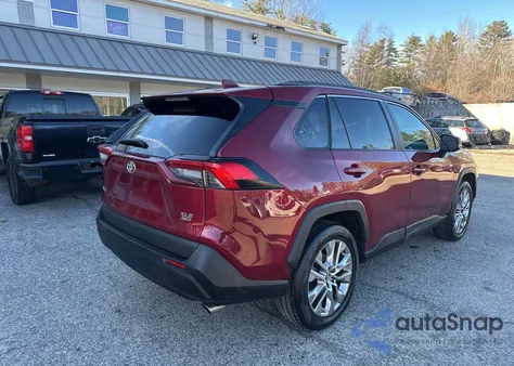 2020 Toyota Rav4 Xle Premium z USA, uszkodzony, nr VIN 2T3A1RFVXLW108389